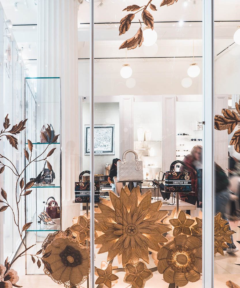 Dior on Twitter The DiorMenSummer 2023 collection by Kim Jones is on  display at Dior30Montaigne with a surrounding of bucolic adornments  Complementing the essence of the pieces are individually created flowers and